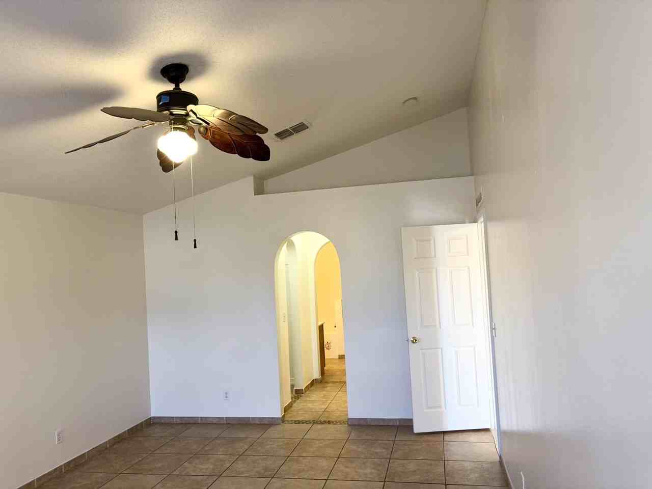 766 Nw Bayard Ave - Photo 4 of 15