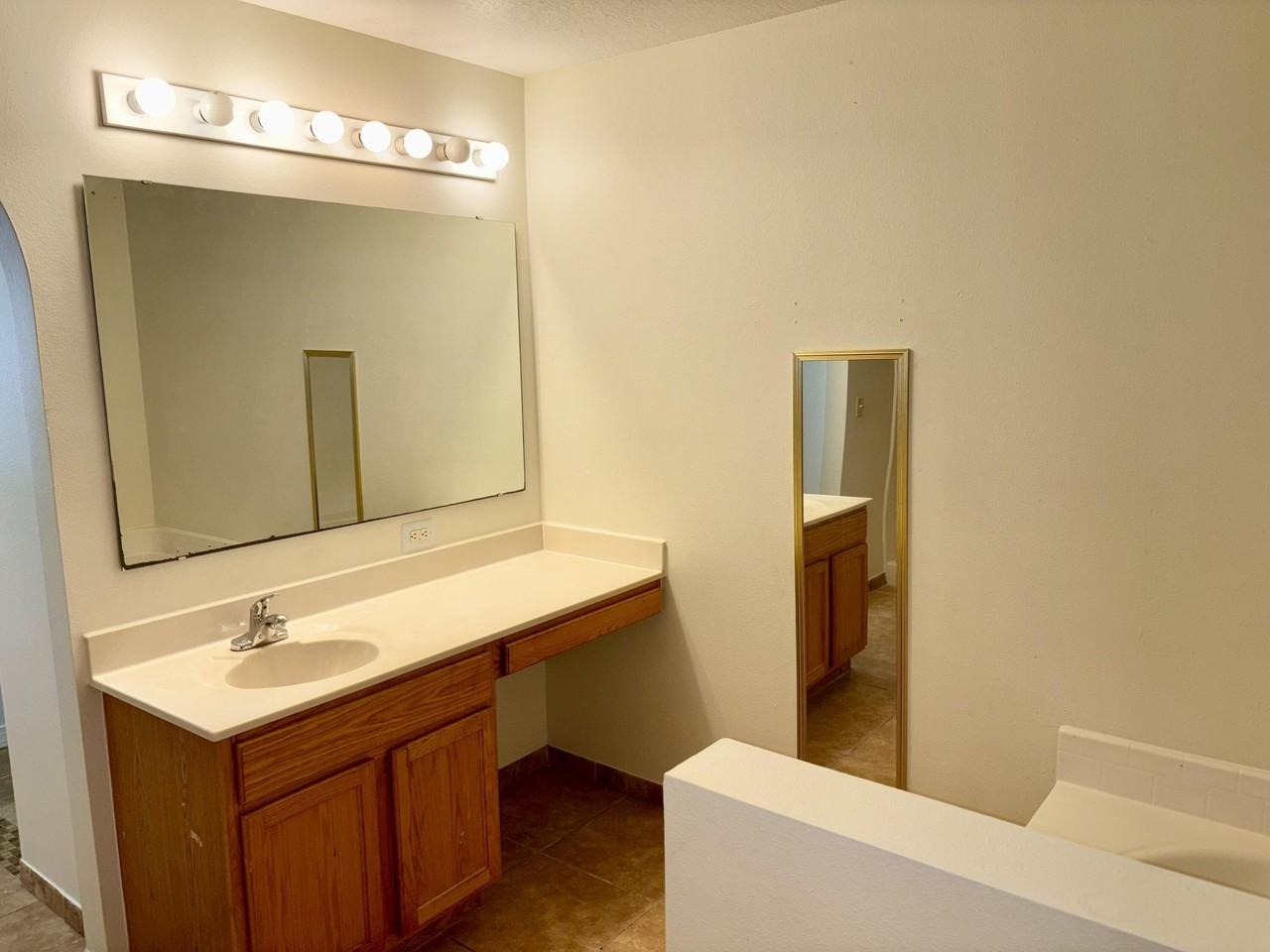 766 Nw Bayard Ave - Photo 5 of 15