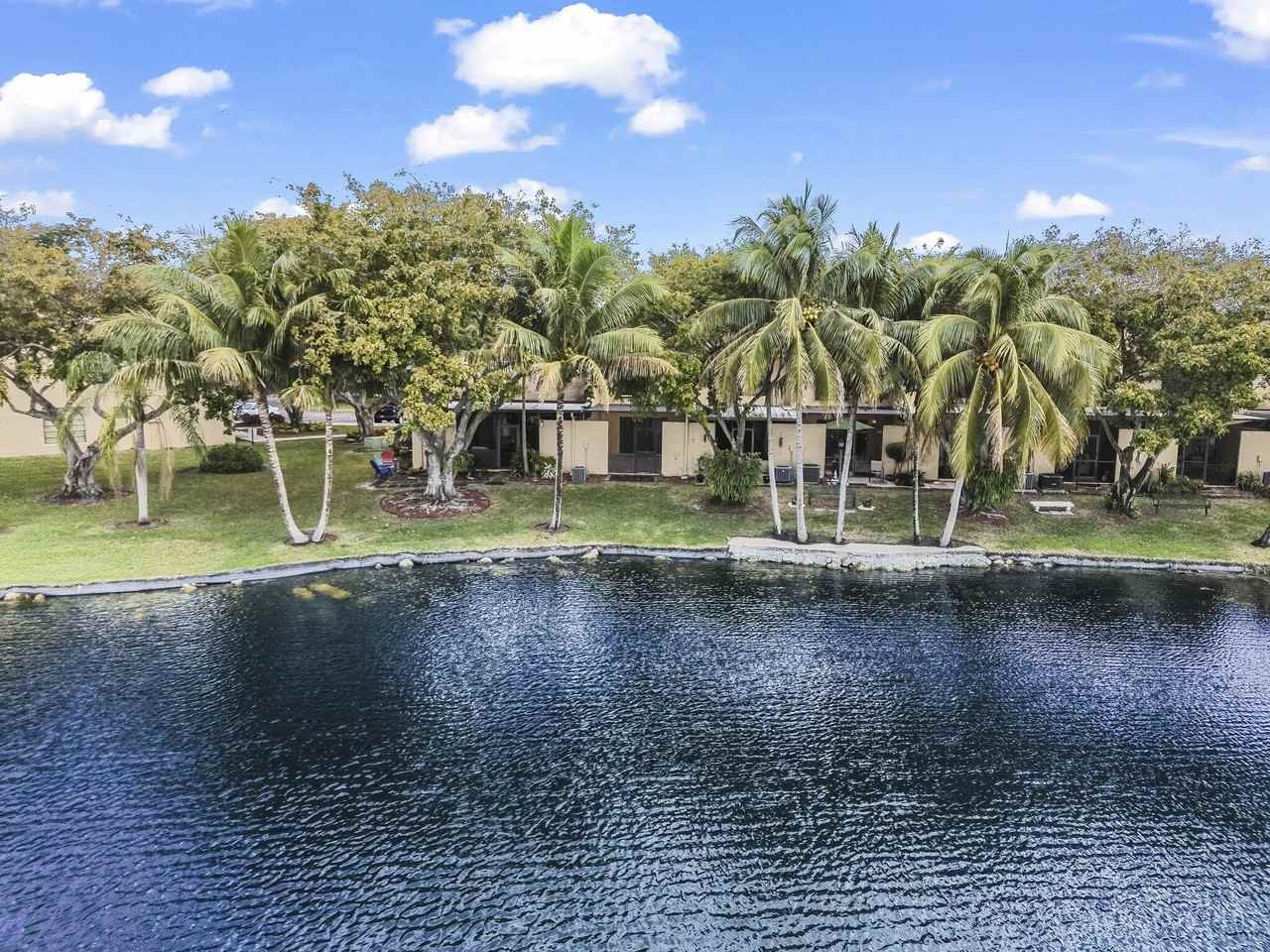 1464 Nw 97th Ter Unit 285 - Photo 3 of 26