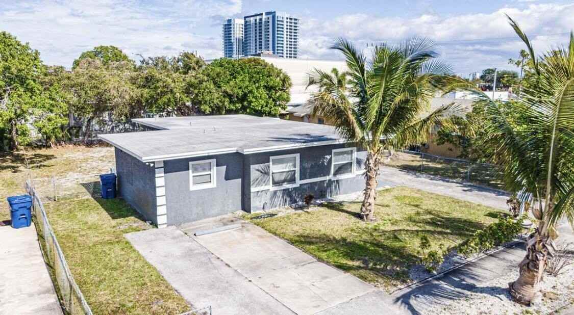 112 W 34th St Apt 1 - Photo 3 of 26