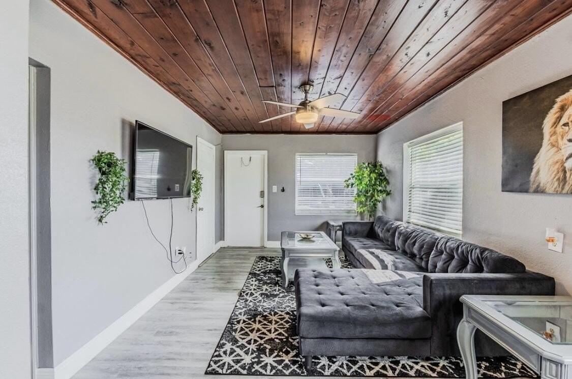 112 W 34th St Apt 1 - Photo 5 of 26