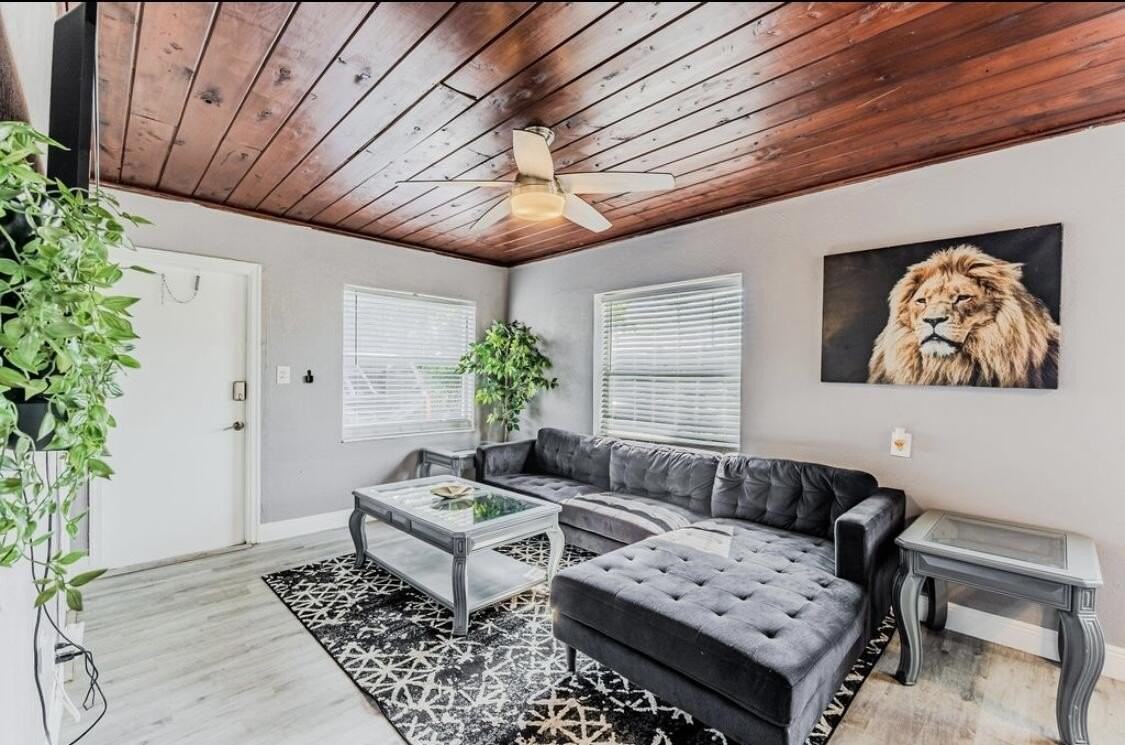 112 W 34th St Apt 1 - Photo 6 of 26