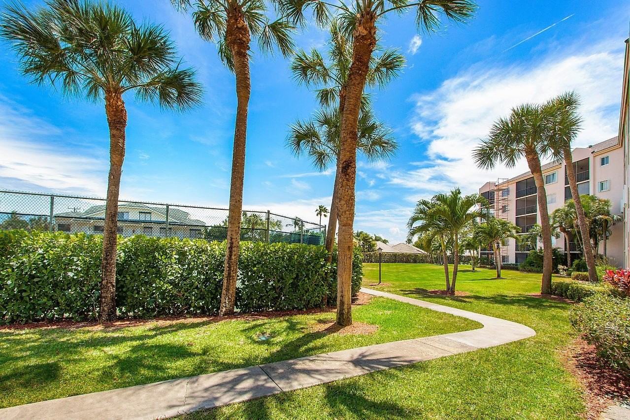 275 Palm Ave Apt A201 - Photo 3 of 32