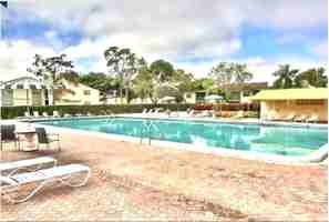 featured image of 4141 Nw 90th Ave Apt 103