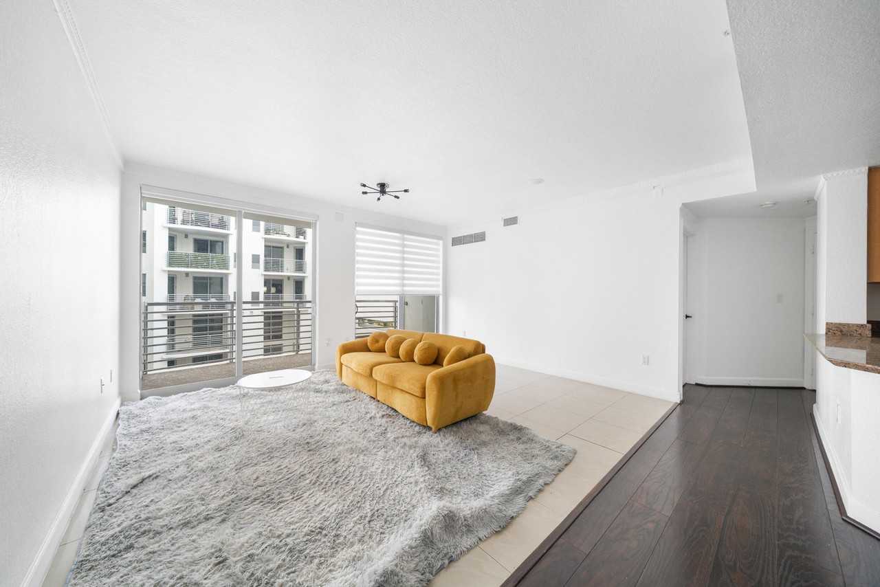 1830 Radius Dr Apt 405 - Photo 3 of 19