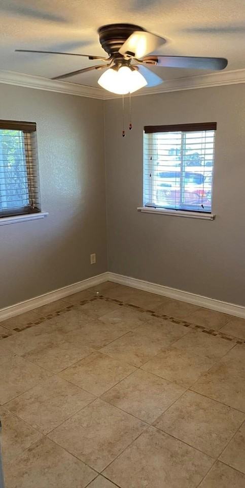 732 Granada St Apt A - Photo 6 of 8