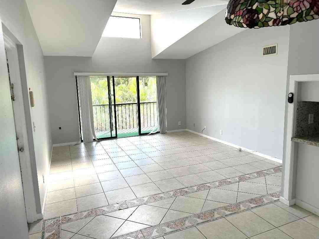 728 Sunny Pine Way Apt A3 - Photo 4 of 12