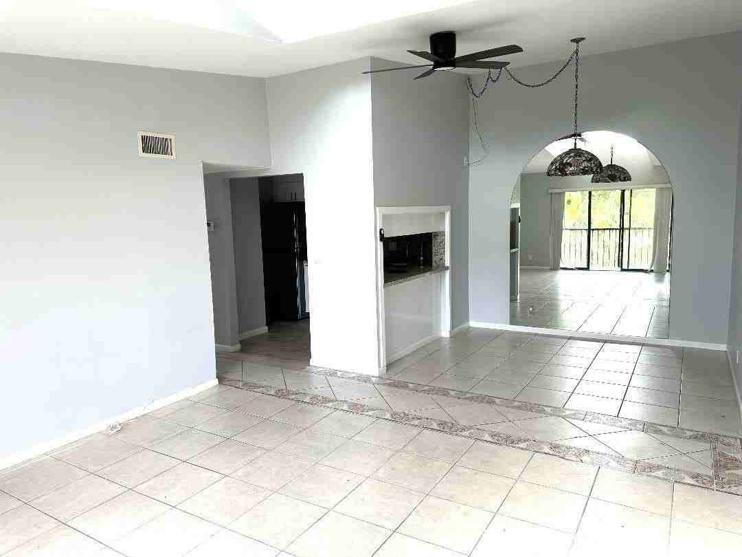 728 Sunny Pine Way Apt A3 - Photo 5 of 12