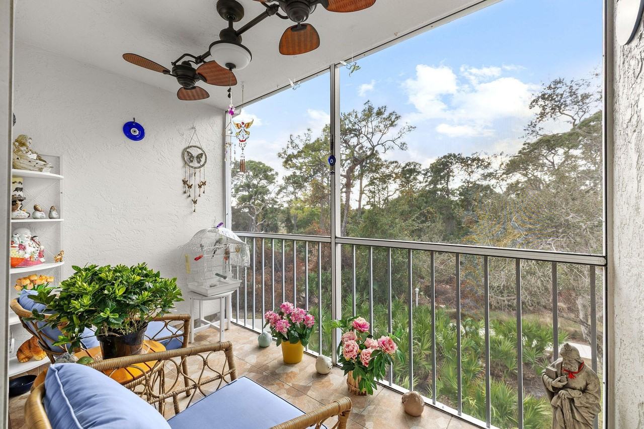 2502 Se Anchorage Cv Apt E-3 - Photo 3 of 40