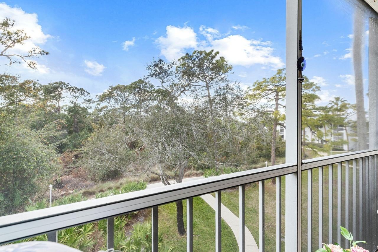 2502 Se Anchorage Cv Apt E-3 - Photo 4 of 40