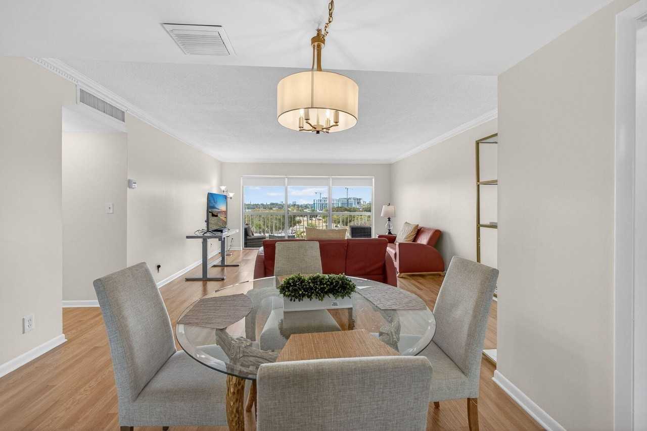 2600 N Flagler Dr Apt 701 - Photo 6 of 43