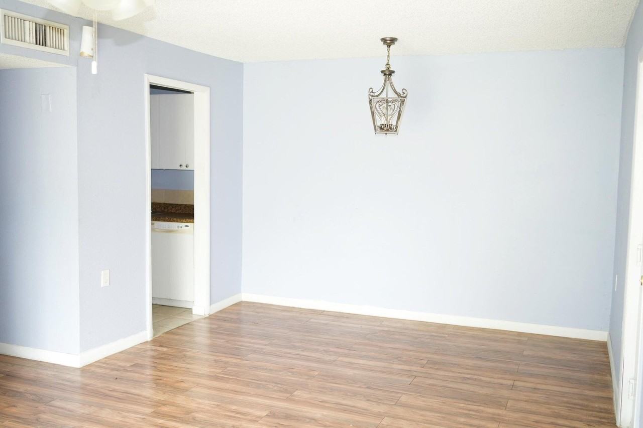 1133 N Benoist Farms Rd Apt 105 - Photo 4 of 27