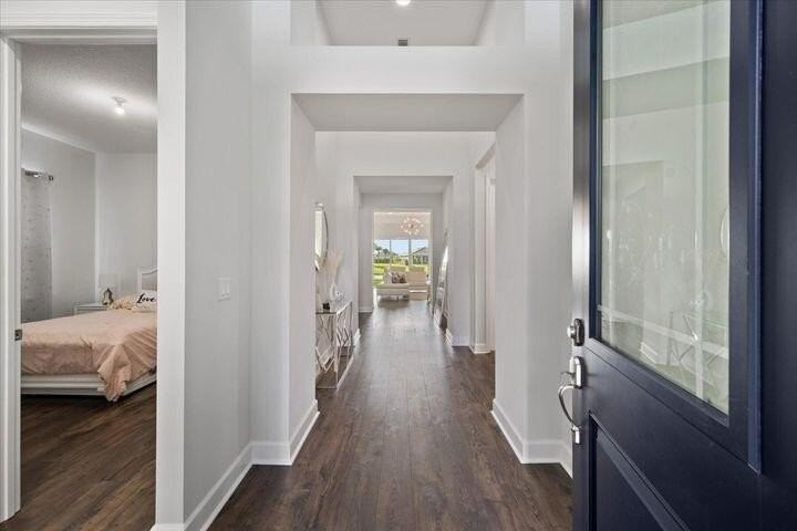 15557 Goldfinch Cir - Photo 3 of 28