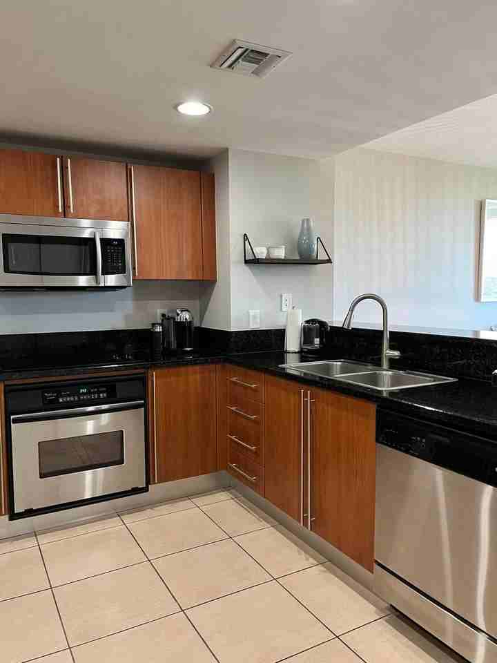 610 Clematis St Apt 503 - Photo 3 of 29