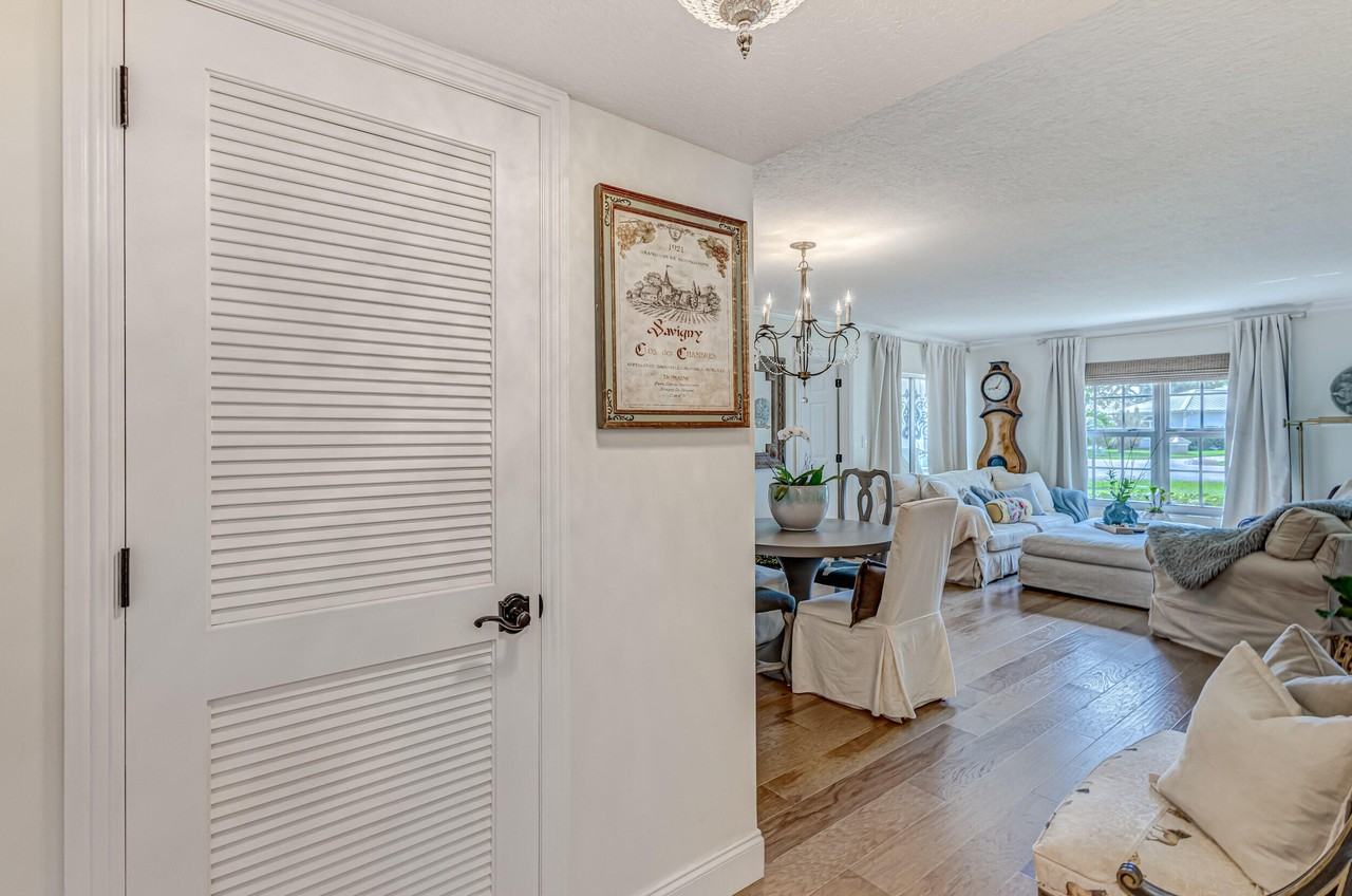 5560 Tamberlane Cir Apt 127 - Photo 4 of 29