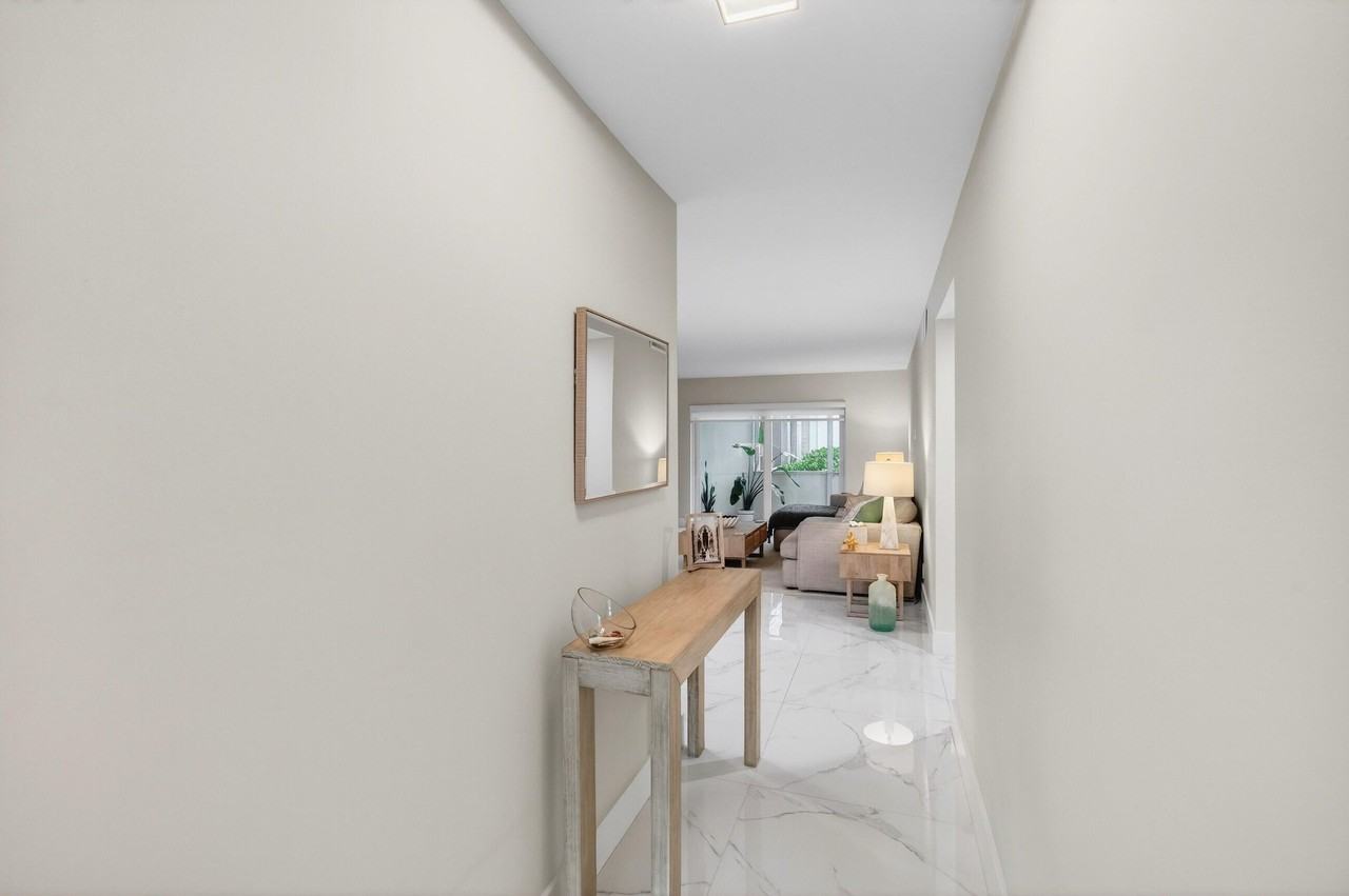 322 N Federal Hwy Apt 137 - Photo 4 of 50