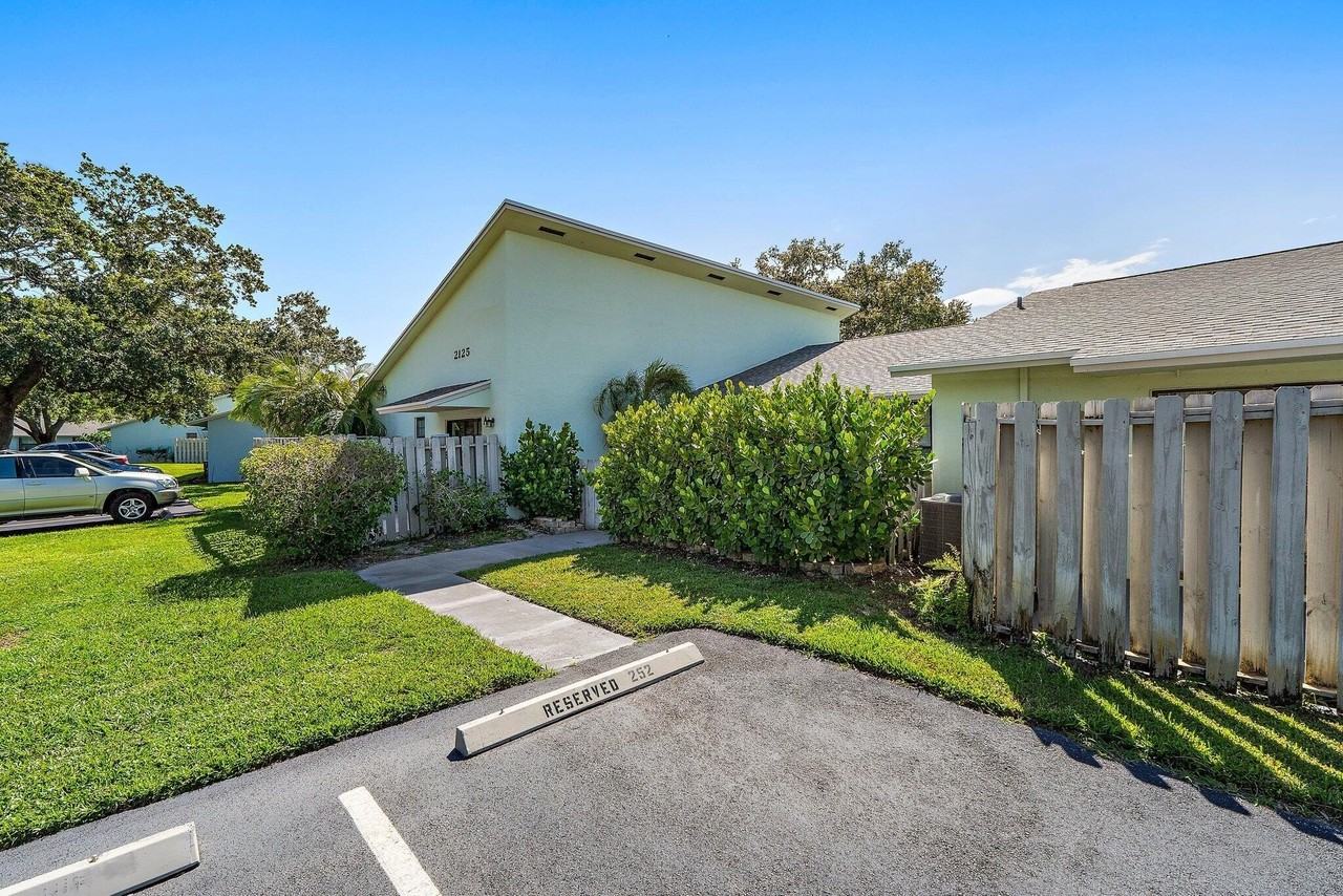 431 Jupiter Lakes Blvd Apt 2125c - Photo 2 of 29