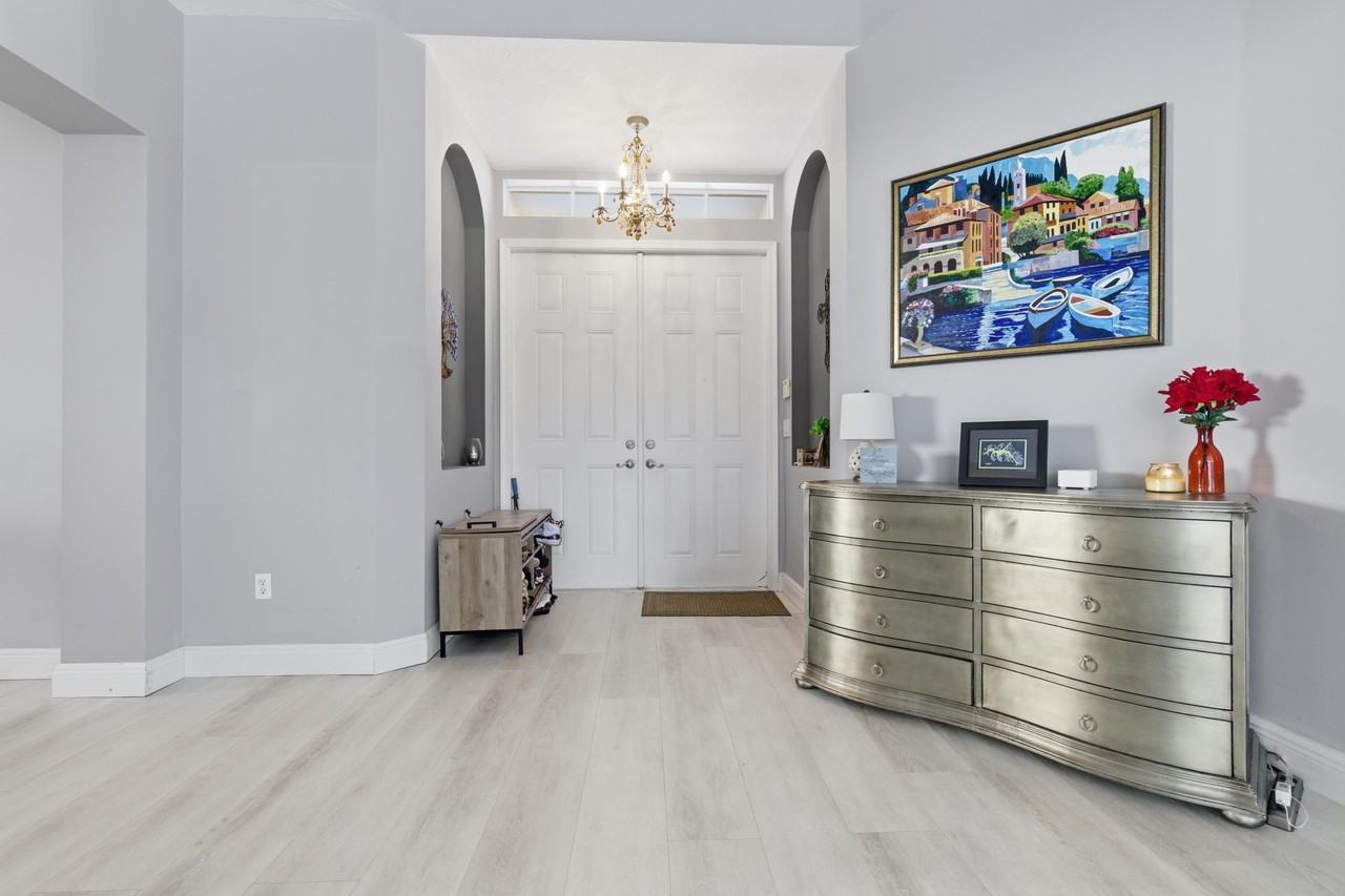 11585 Sw Fieldstone Way - Photo 3 of 50