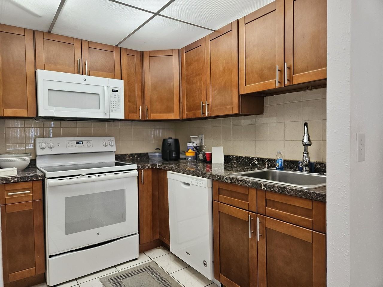 743 Flanders P - Photo 5 of 15