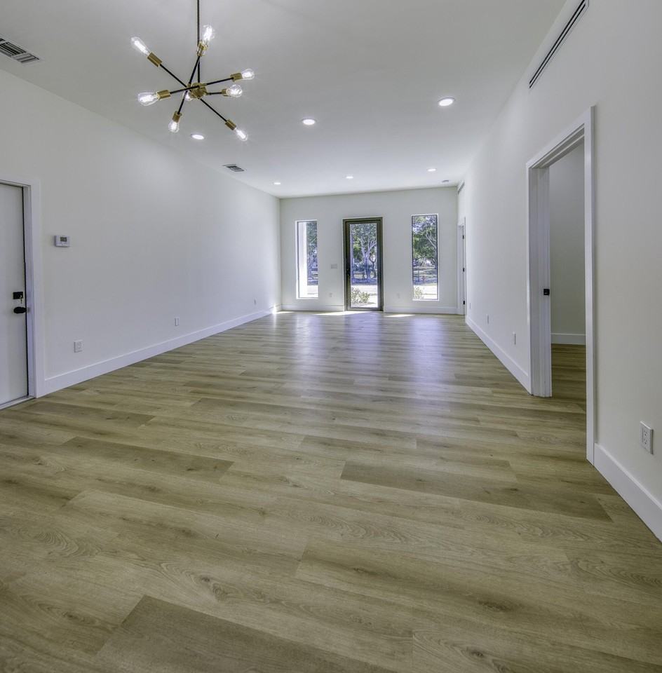 4855 Elmhurst Rd - Photo 2 of 36