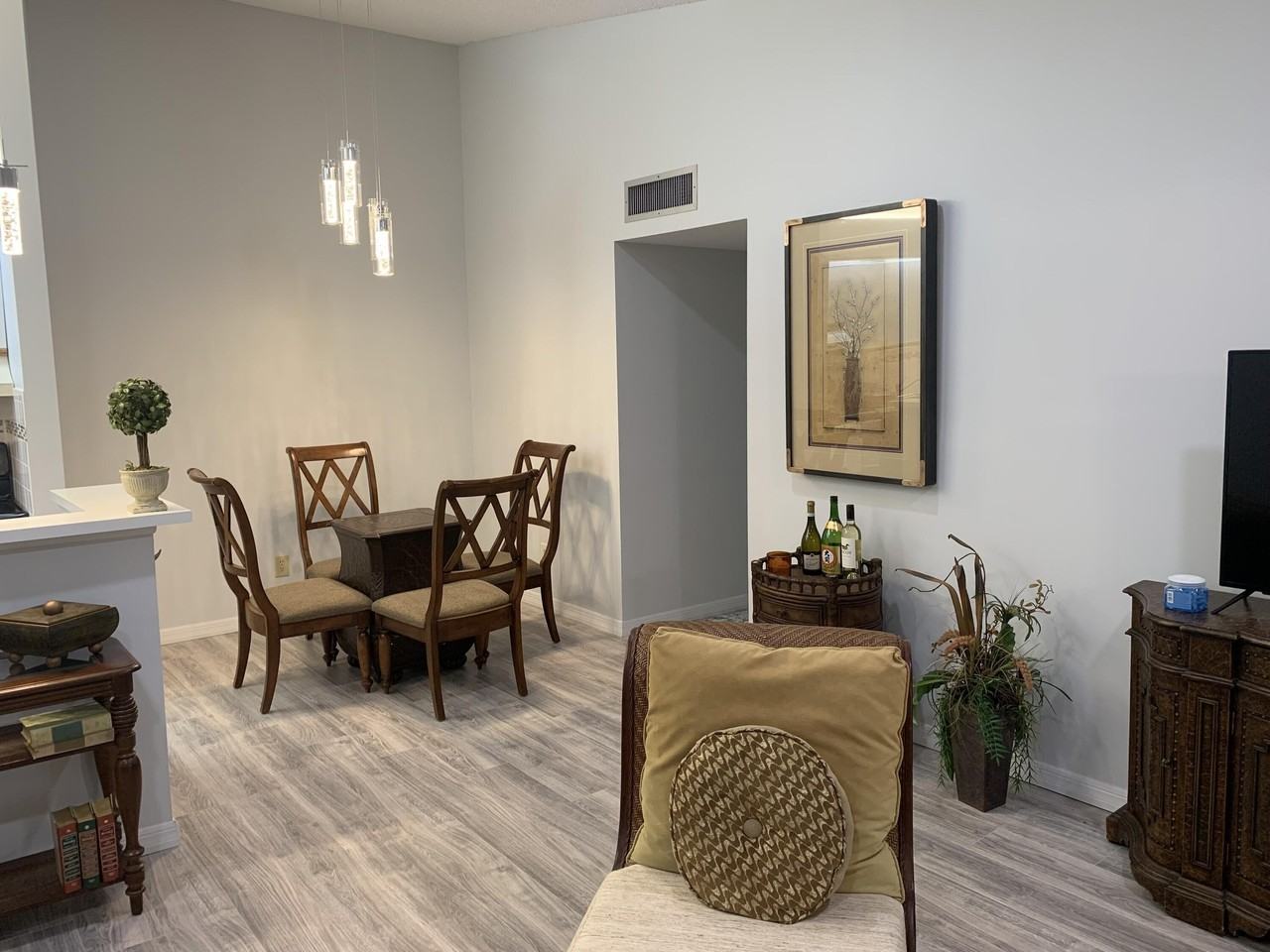 1100 Duncan Cir Apt 202 - Photo 4 of 13