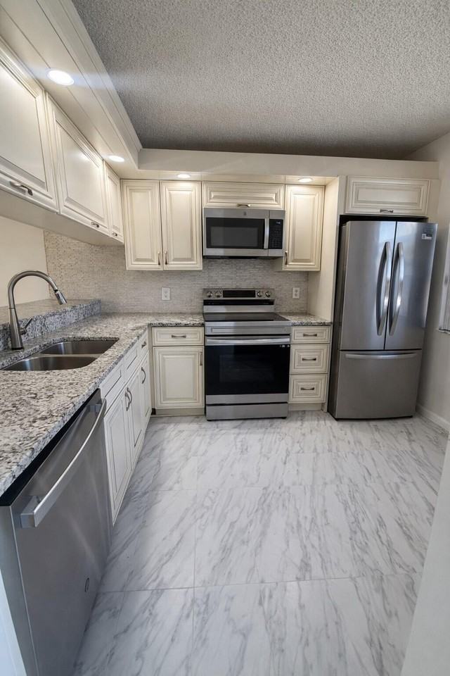 3826 Whitehall Dr Apt 305 - Photo 3 of 23