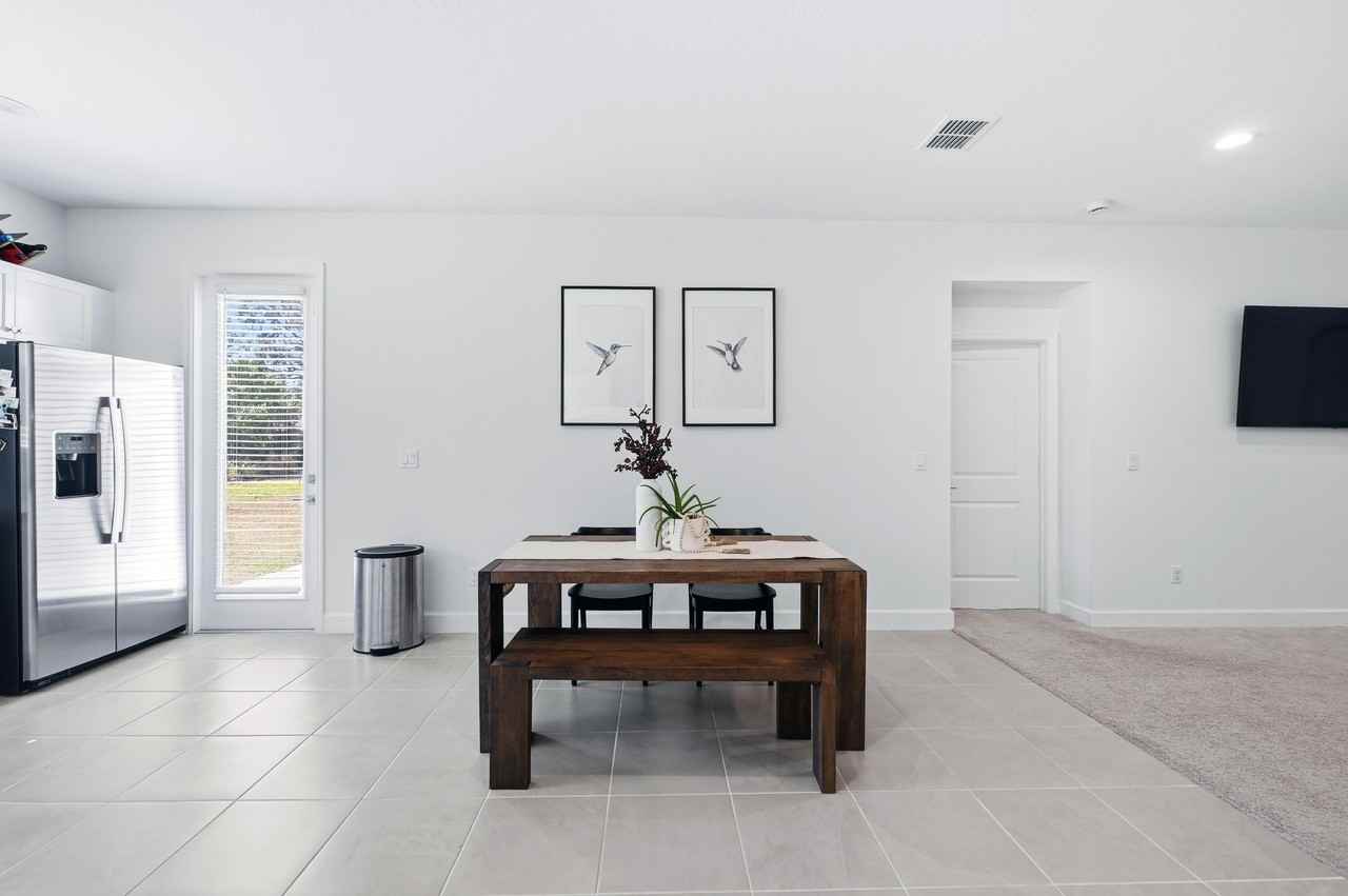 8452 Dorsey St - Photo 7 of 27