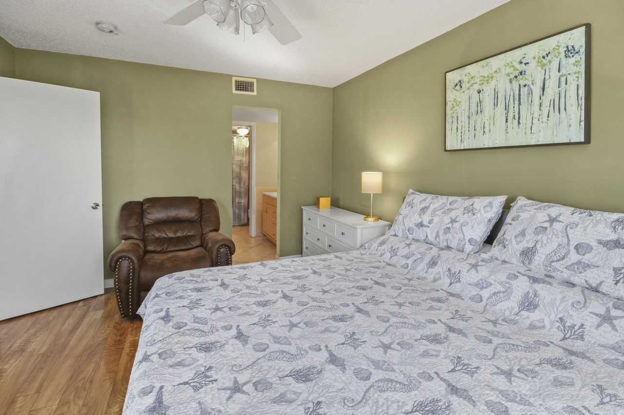 2936 Lake Shore Dr Apt 310 - Photo 6 of 21