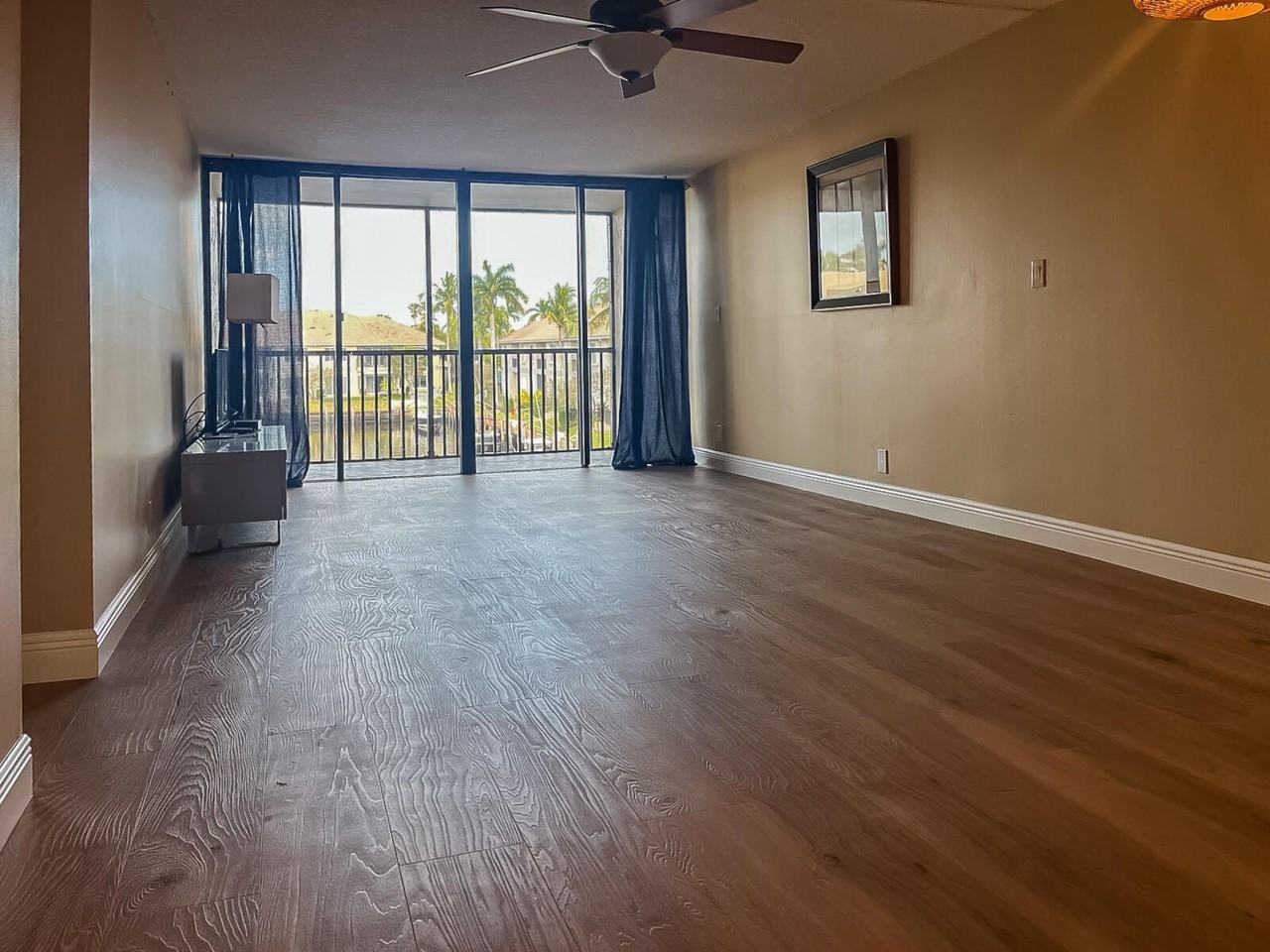 6 Royal Palm Way Unit 310 - Photo 5 of 37