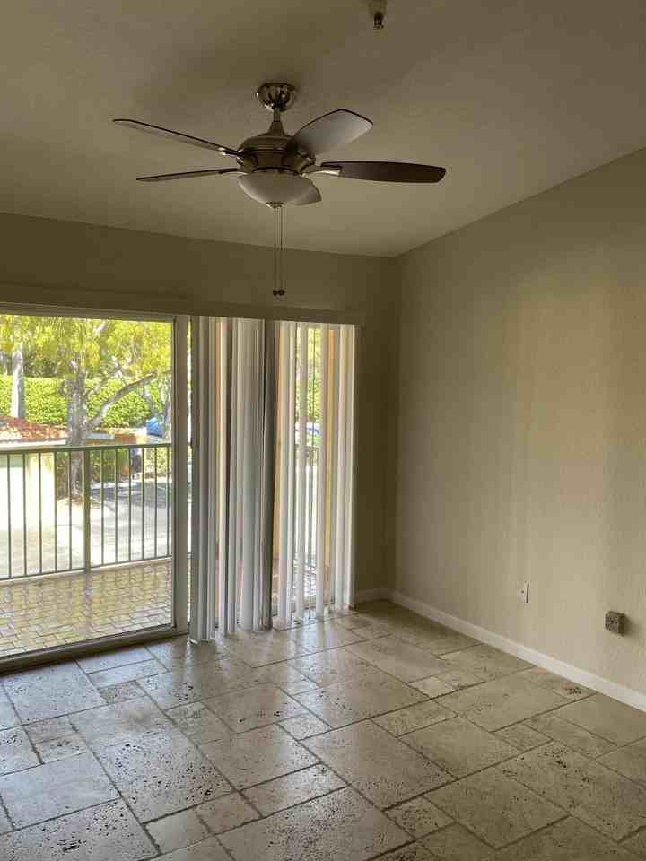 160 Yacht Club Way Apt 211 - Photo 6 of 27