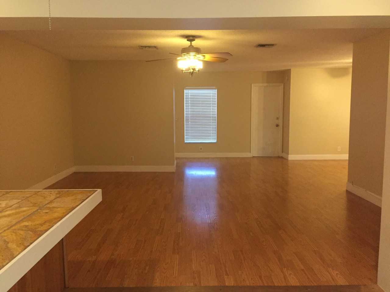 22447 Sw 56th Ave - Photo 2 of 11