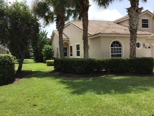 9201 Wentworth Ln - Photo 3 of 28