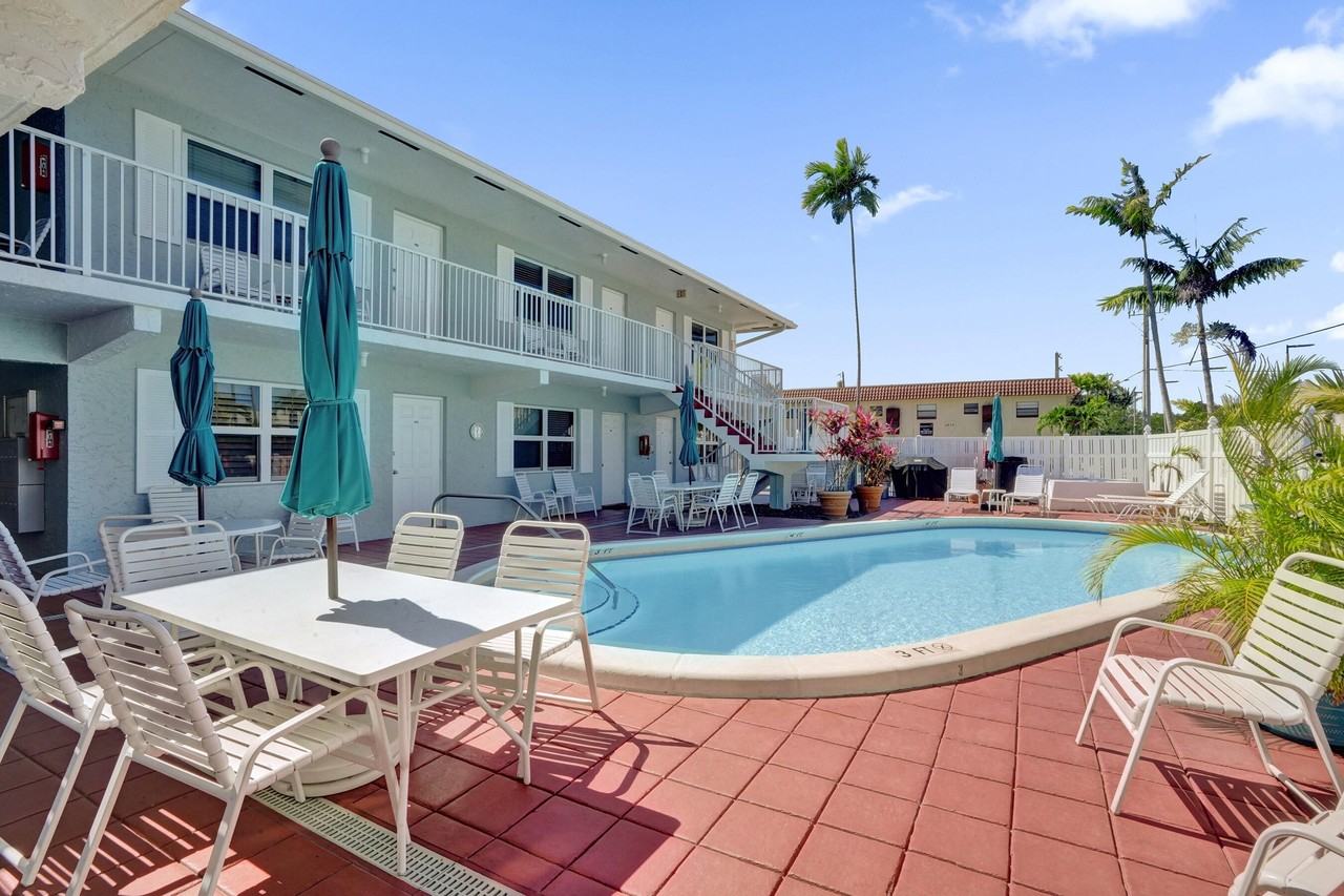 4658 Bougainvilla Dr Apt 52 - Photo 2 of 42