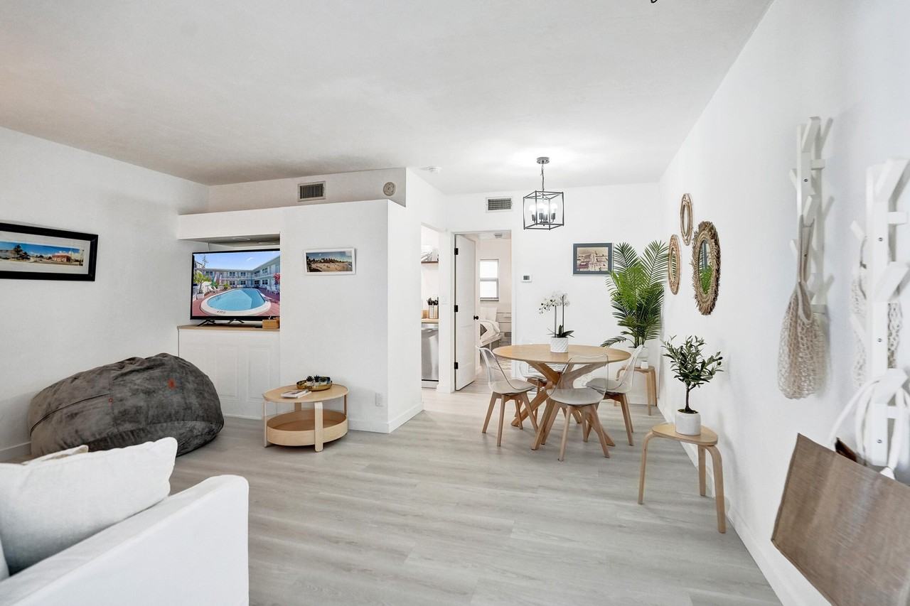 4658 Bougainvilla Dr Apt 52 - Photo 4 of 42