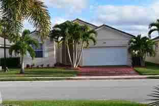 379 Sw Lake Forest Way - Photo 1 of 1