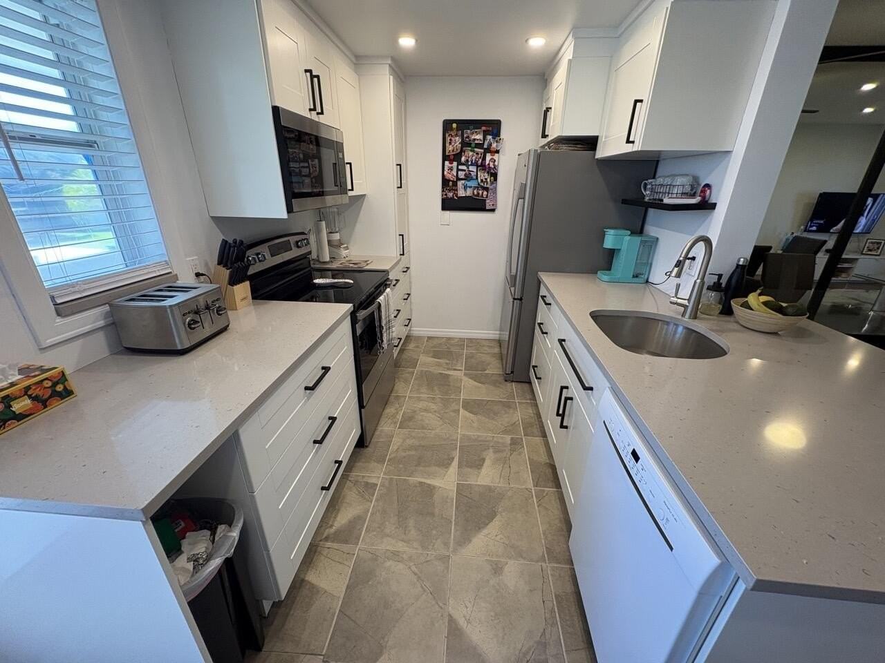 2161 Ne 1st Ct Apt 206 - Photo 3 of 27