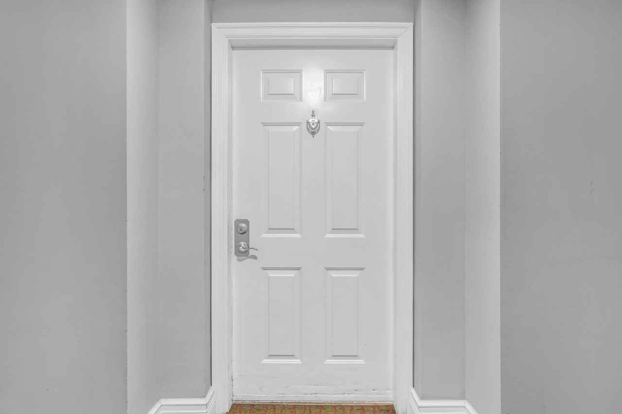 651 Okeechobee Blvd Apt 403 - Photo 7 of 39