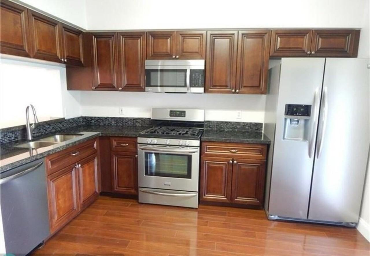 8149 San Carlos Cir - Photo 3 of 4