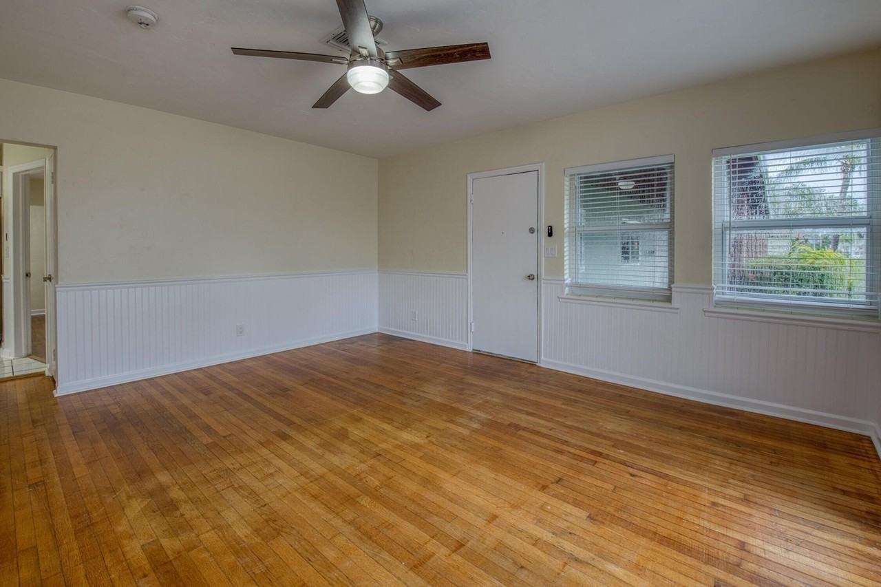 301 N Federal Hwy Apt 5 - Photo 2 of 25