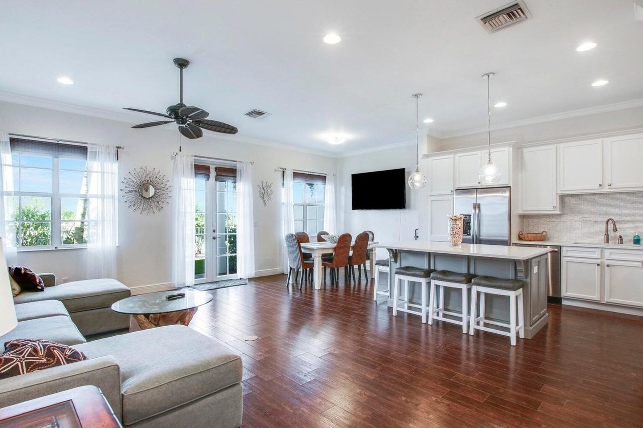 132 Ocean Breeze Dr - Photo 6 of 29