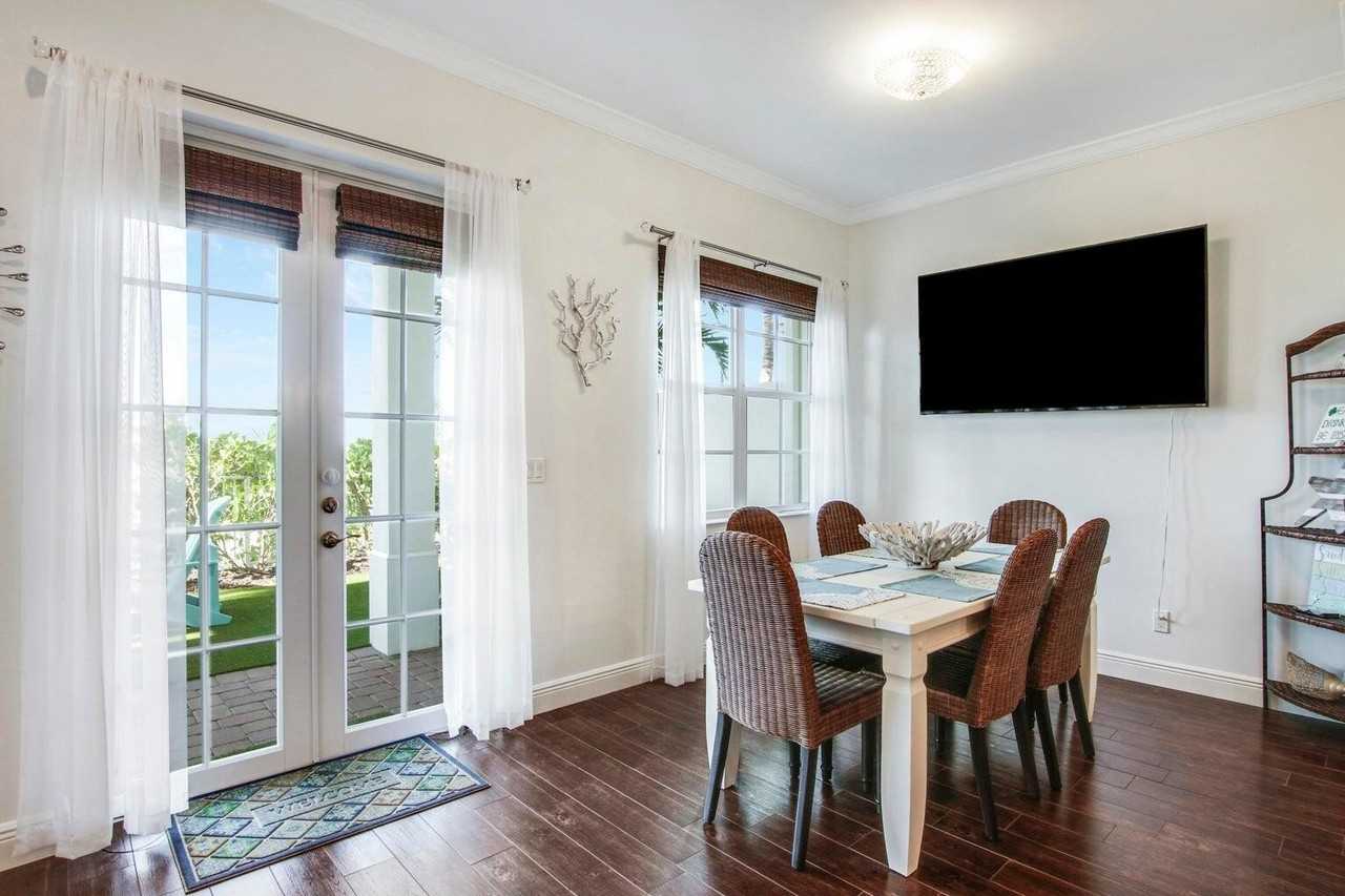 132 Ocean Breeze Dr - Photo 7 of 29