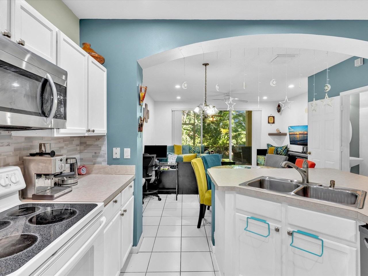 9695 Porta Leona Ln - Photo 5 of 32