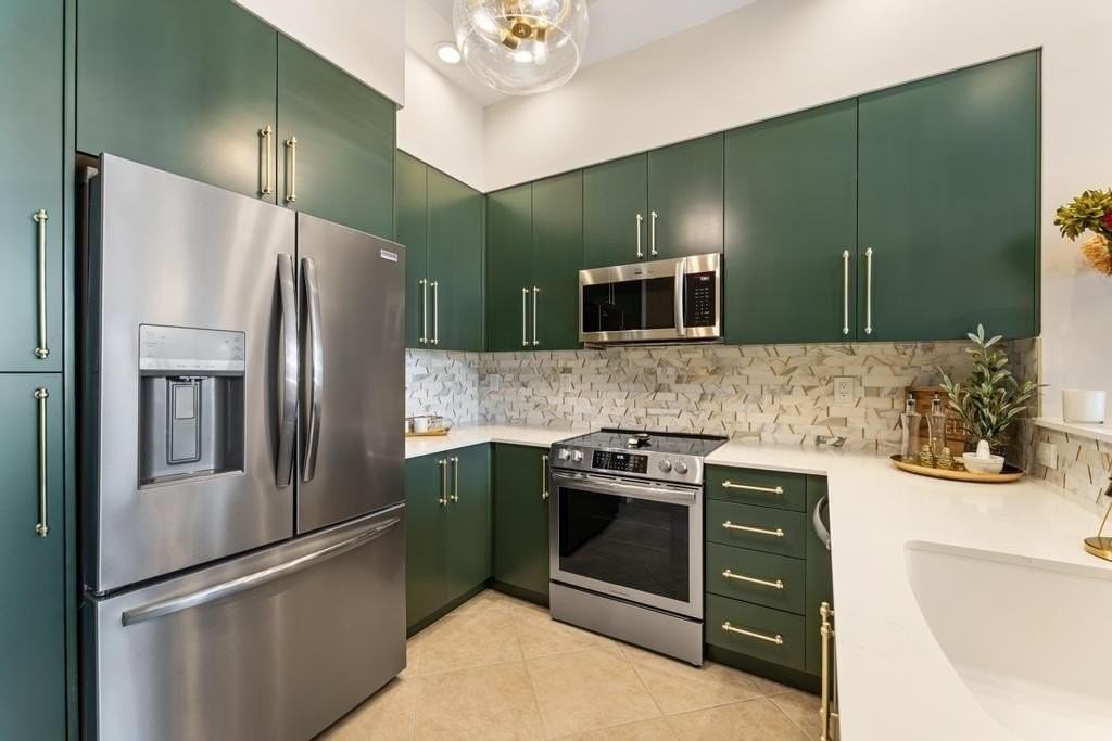 801 S Olive Ave Unit 413 - Photo 6 of 43