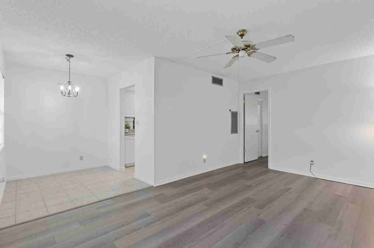 1230 Old Boynton Rd Apt 203 - Photo 3 of 18