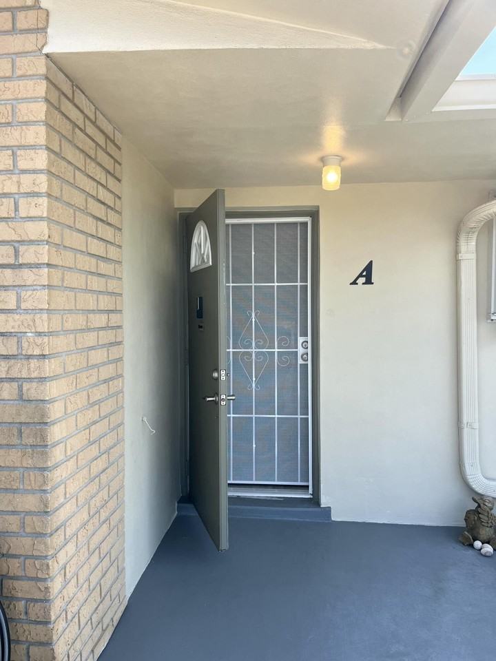 2551 Emory Dr W Apt A - Photo 5 of 40