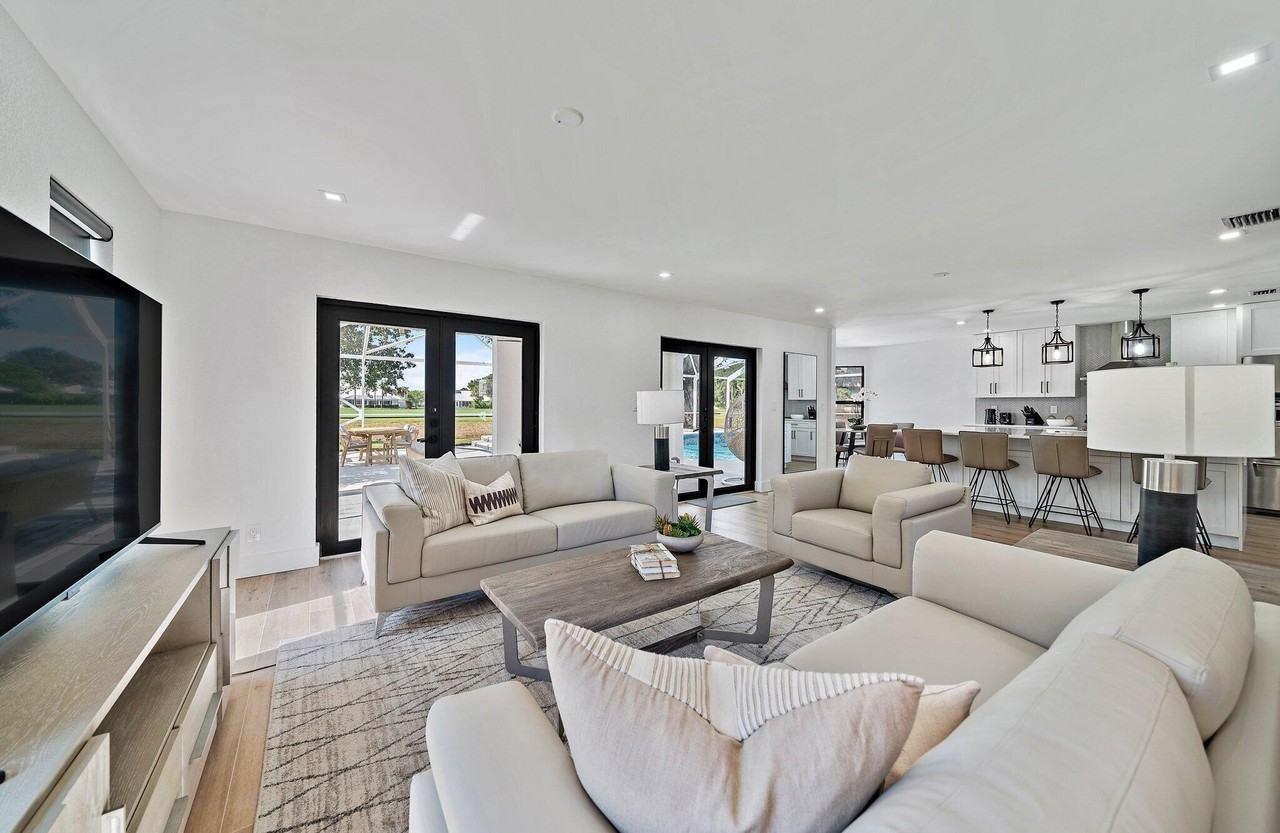 1878 Lynton Cir - Photo 3 of 45