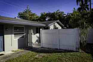 1126 Ne 16th Pl Apt 3 #Apt 3 - Photo 1 of 1