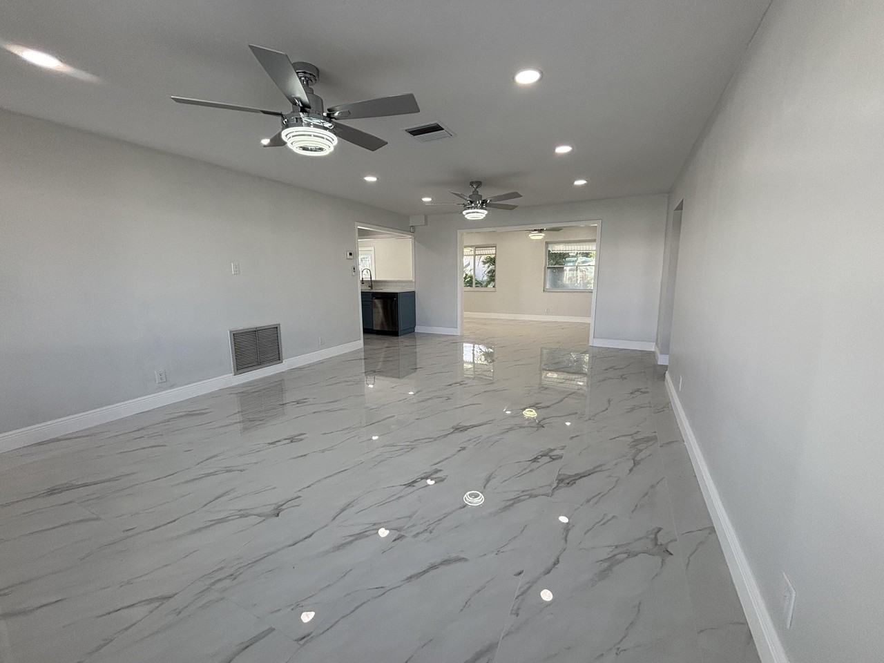 1307 Sw 24th St - Photo 7 of 25