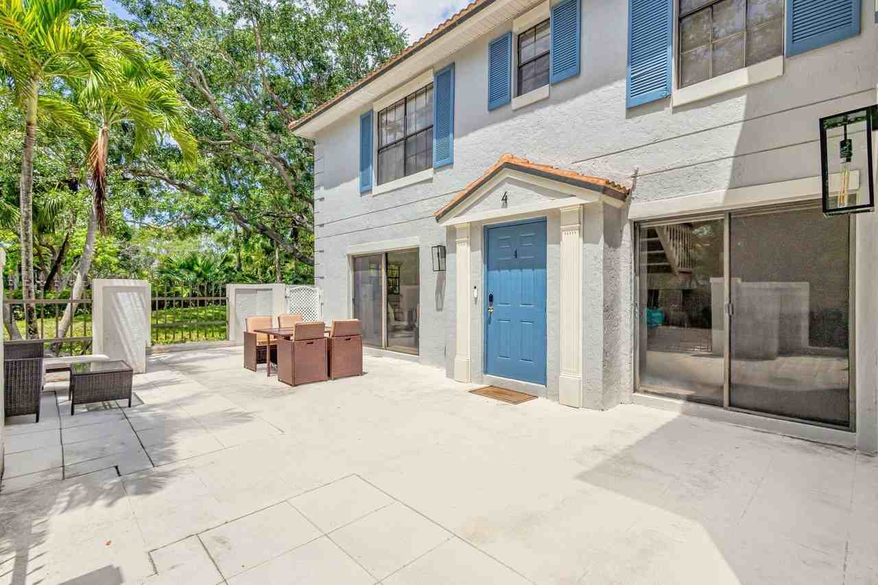 355 Prestwick Cir Apt 4 - Photo 3 of 50