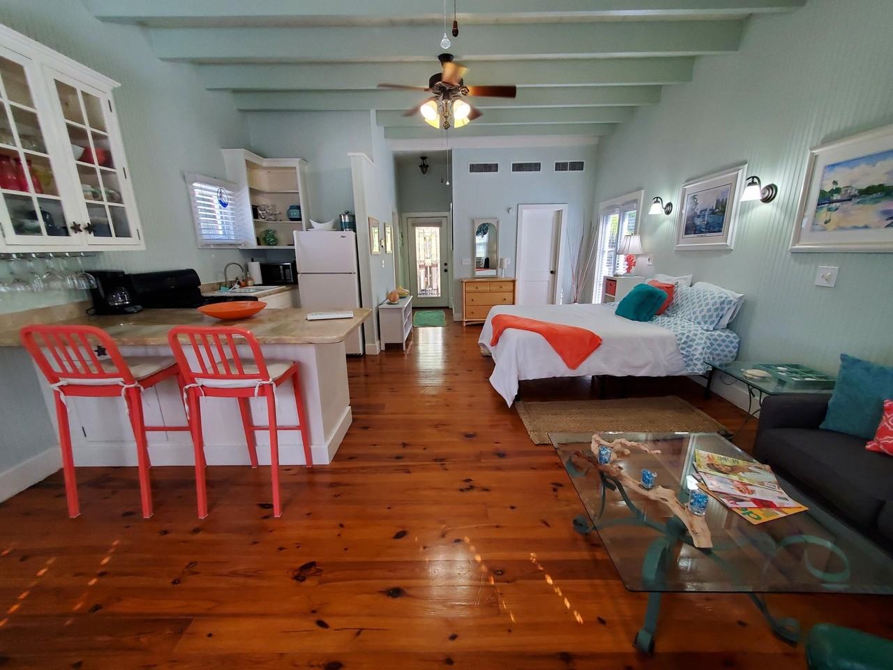 226 NE 1st Avenue unit: Key Lime Suite - Photo 6 of 50